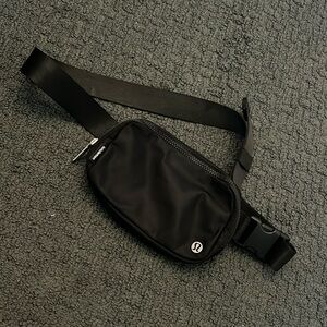 Lululemon belt bag